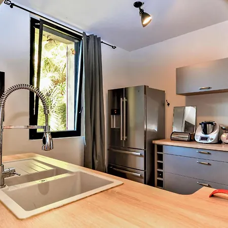 Holiday home In With Kitchen