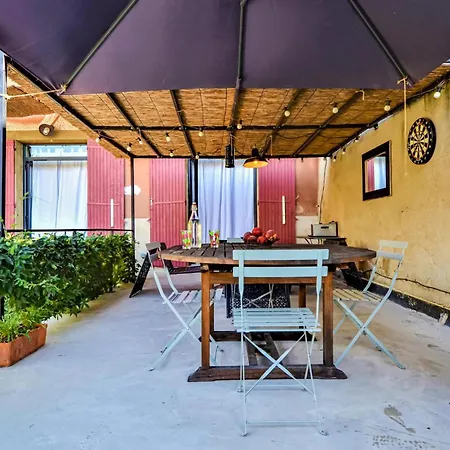 Holiday home In With Kitchen *